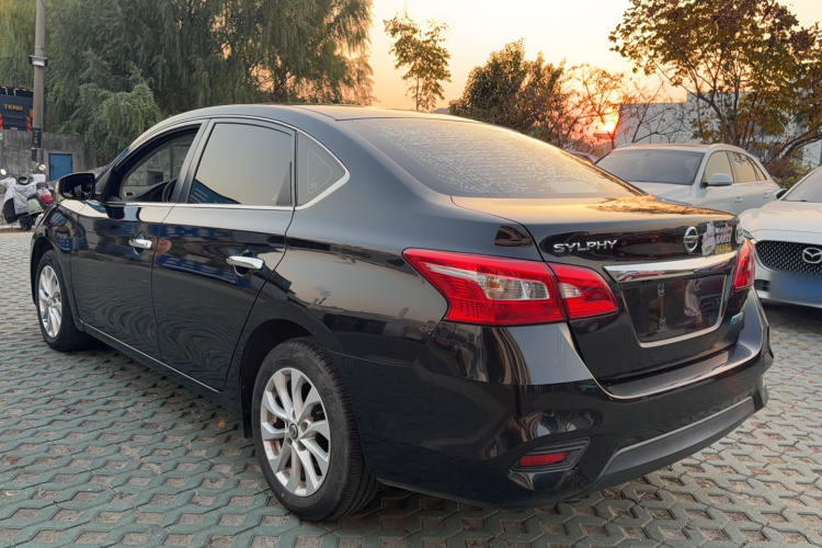 日产 轩逸 2019款 1.6XV CVT智联尊享版 国VI车身外观6005