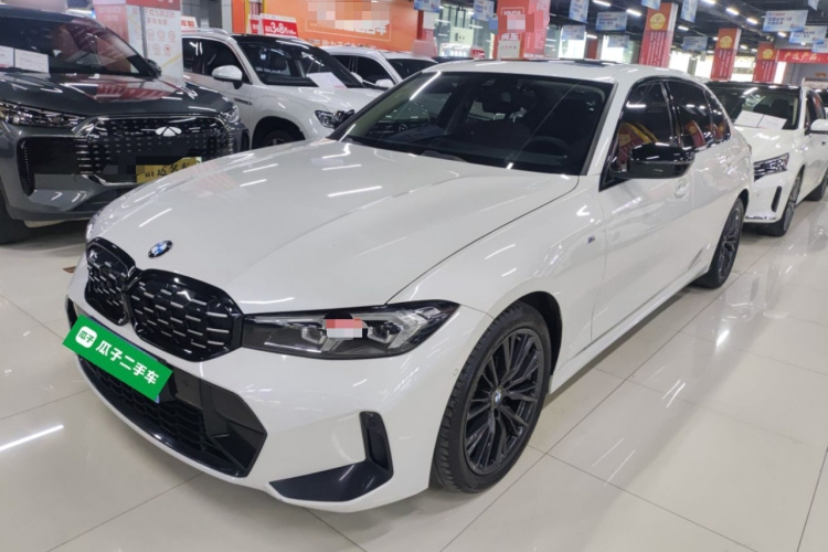 宝马3系 2023款 325Li M运动曜夜套装车身外观1