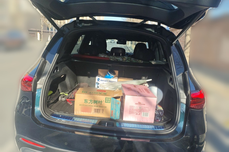 奔驰GLC 2024款 改款 GLC 300 L 4MATIC 动感型 5座中控内饰23