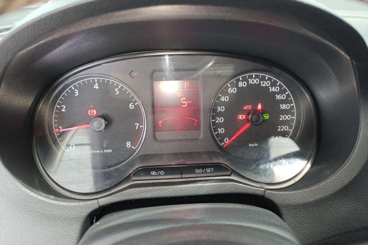 大众 2012款 1.6L Cross Polo AT中控内饰14