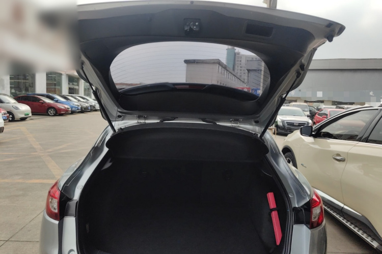 马自达CX-4 2016款 2.0L 自动两驱蓝天活力版机舱底盘23