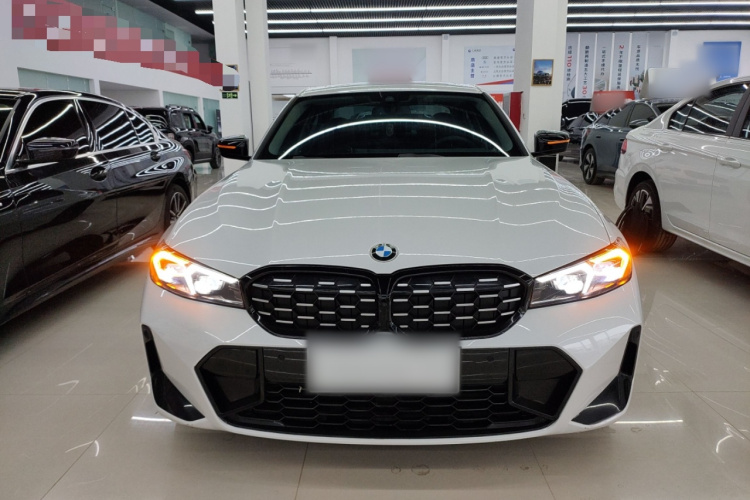 宝马3系 2024款 325Li M运动曜夜套装车身外观2