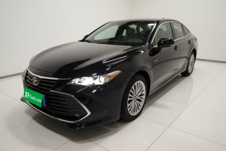 丰田 亚洲龙 2019款 双擎 2.5L XLE尊贵版 国VI