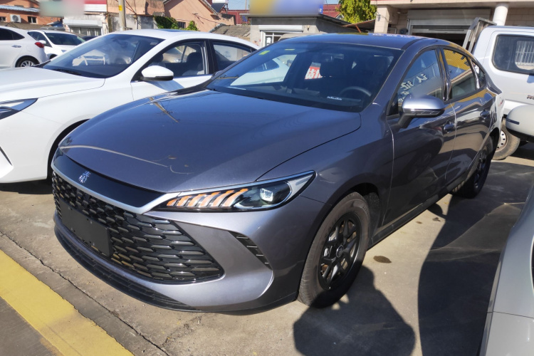 比亚迪 秦PLUS 2025款 DM-i 智驾版 55KM领先型车身外观4