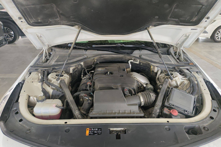 凯迪拉克CT6 2017款 28T 豪华型机舱底盘24