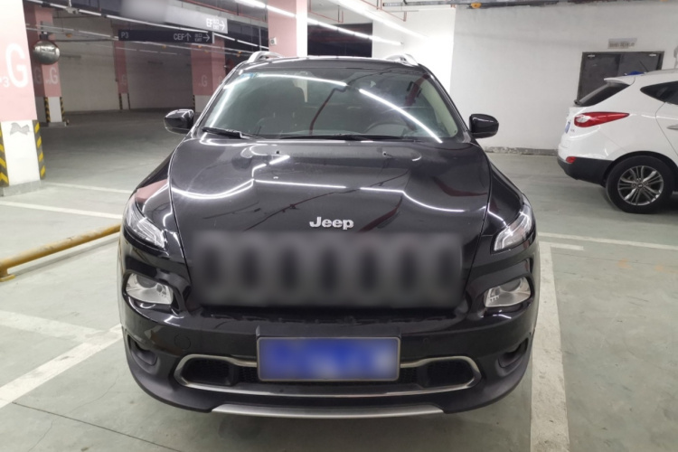 Jeep 自由光 2016款 2.4L 专业版车身外观6001