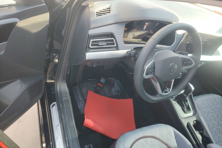 大众 朗逸 2024款 300TSI DSG满逸版中控内饰20