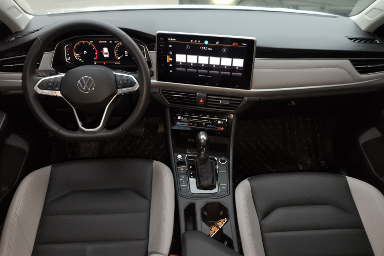 大众 宝来 2023款 300TSI DSG尊行版中控内饰7002