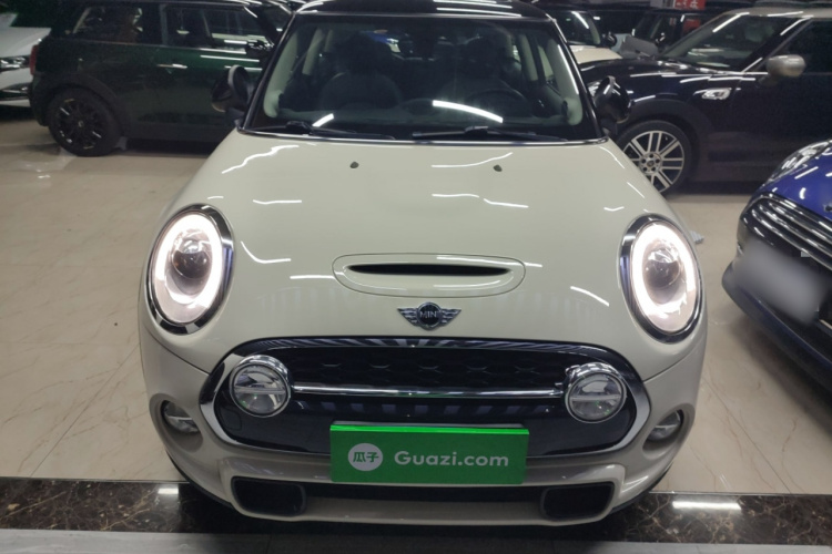 MINI 2016款 2.0T COOPER S 先锋派车身外观2