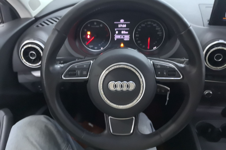 奥迪A3 2016款 Sportback 35 TFSI 领英型局部细节13