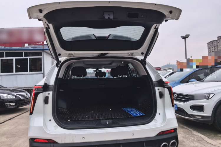 凯翼昆仑 2023款 昆仑 300 天际版机舱底盘23