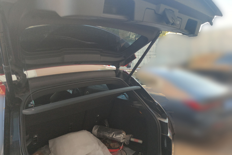 路虎 揽胜极光 2017款 2.0T 绚黑限量版中控内饰23