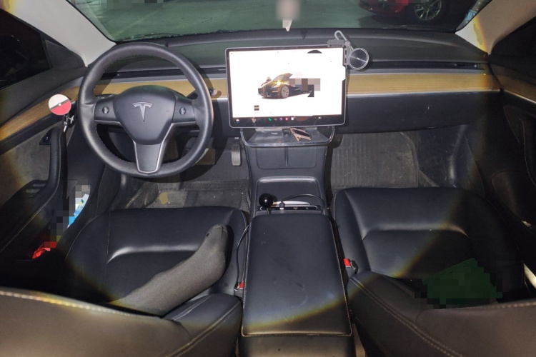 特斯拉 Model 3 2022款 后轮驱动版中控内饰12