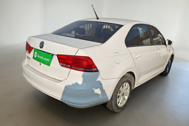 大众 桑塔纳 2015款 1.6L 手动风尚版车身外观7