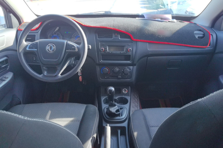 东风风光 风光330 2019款 1.5L手动实用型II 国VI中控内饰7002