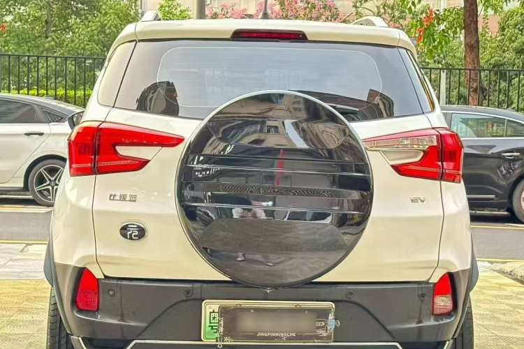 比亚迪 元新能源 2019款 EV360 智联悦享型车身外观6002