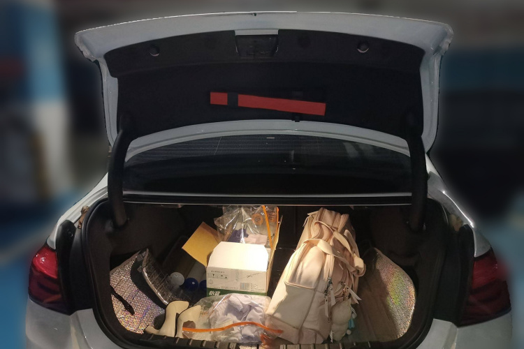 宝马3系 2017款 320Li 时尚型局部细节23