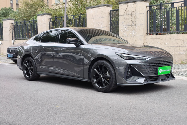 长安UNI-V 2023款 1.5T 智慧领航型车身外观6002