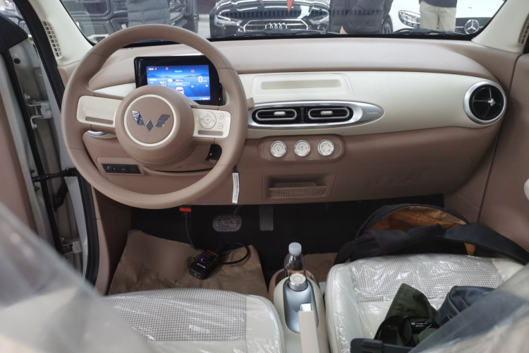 五菱汽车 宏光MINIEV 2025款 四门版 进阶款中控内饰12