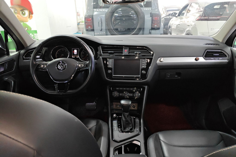 大众 途观L 2017款 380TSI 自动四驱豪华版中控内饰7002