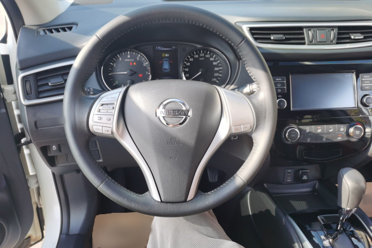 日产 逍客 2017款 2.0L CVT智享版 国VI中控内饰13