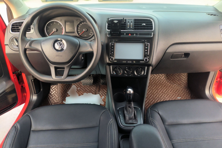 大众 Polo 2014款 1.6L 自动舒适版中控内饰12