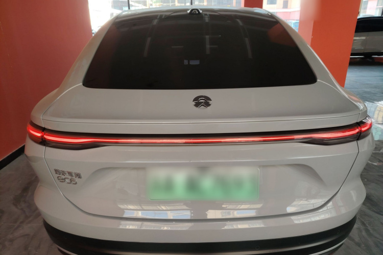 蔚来EC6 2023款 75kWh车身外观6