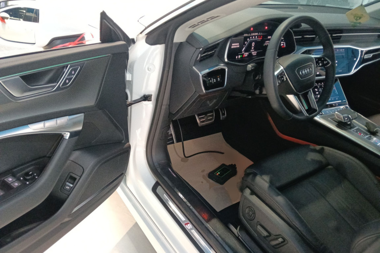 奥迪A7 2023款 45 TFSI 臻选型中控内饰7003