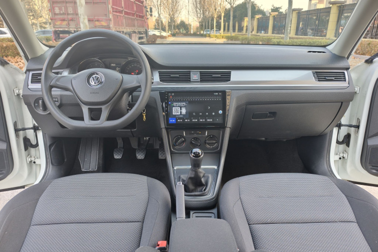 大众 宝来 2016款 1.6L 手动时尚型车身外观6011