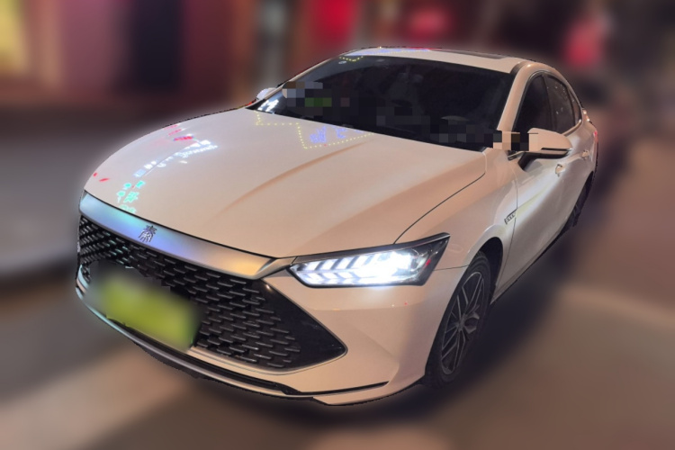 比亚迪 秦PLUS 2023款 冠军版 DM-i 120KM领先型车身外观1