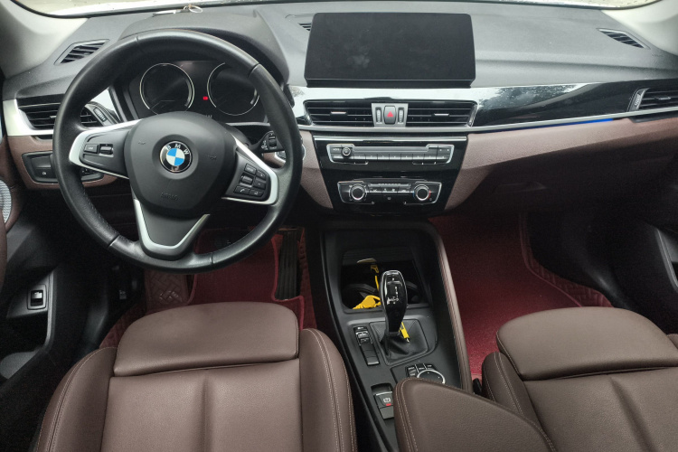 宝马X1 2021款 sDrive20Li 时尚型中控内饰12