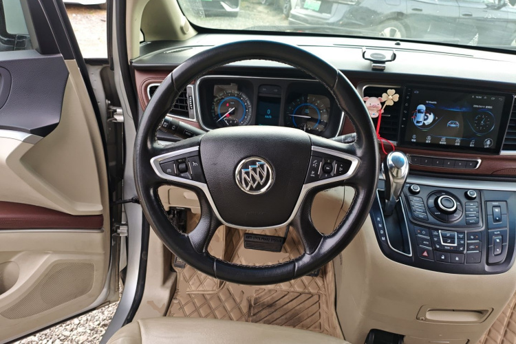 别克GL8 2014款 3.0L GT豪华商务豪雅版中控内饰13