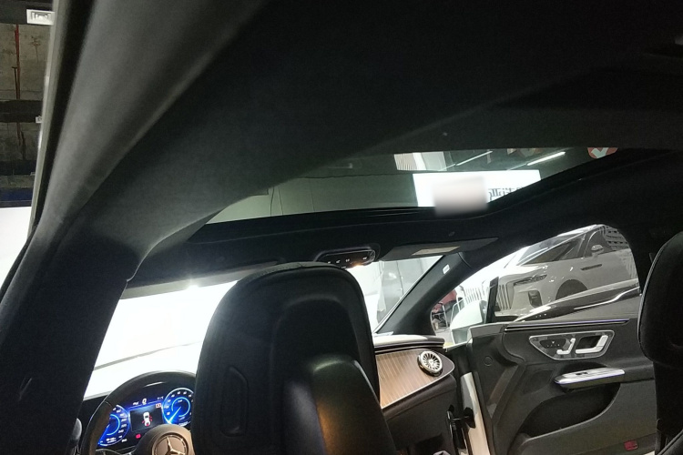 奔驰EQE 2022款 350 先锋版中控内饰22