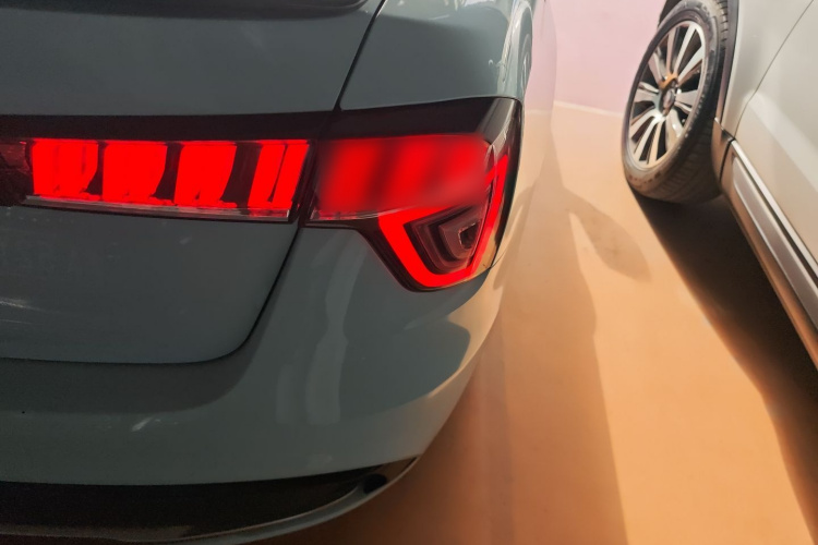 领克03 2018款 1.5TD DCT型版 国V车身外观9