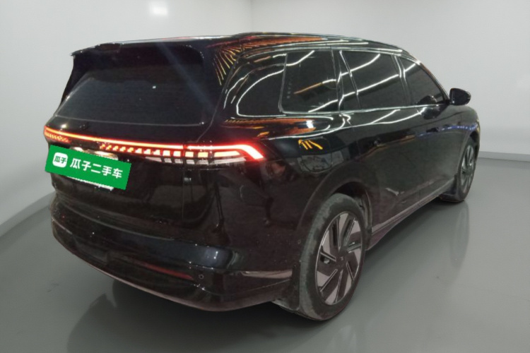 东风奕派 eπ008 2024款 210Max增程版 6座车身外观7