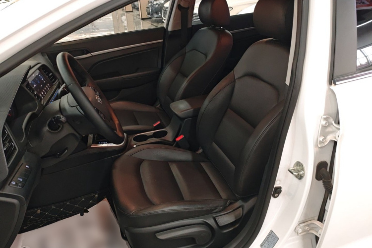 现代 领动 2020款 1.5L CVT智炫·精英型中控内饰19