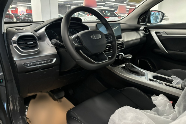 吉利汽车 缤越 2025款 1.5L CVT超能版中控内饰7003