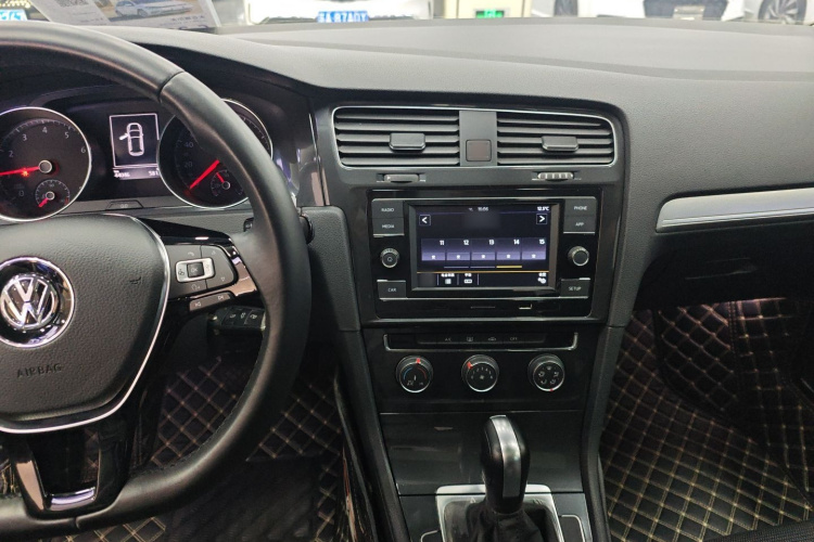 大众 高尔夫 2018款 1.6L 自动舒适型中控内饰7002