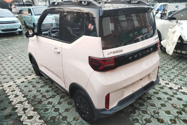 五菱汽车 宏光MINIEV 2022款 GAMEBOY 200km 玩乐款 磷酸铁锂车身外观4