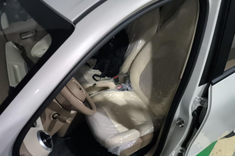 五菱汽车 宏光MINIEV 2025款 四门版 进阶款中控内饰19