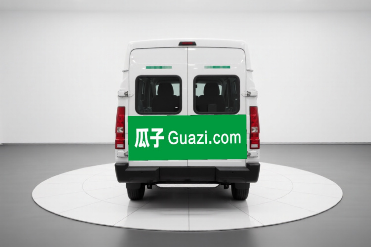 依维柯得意 2023款 2.5T A35M1多用途乘用车短轴中顶双胎侧拉门 自动挡车身外观6