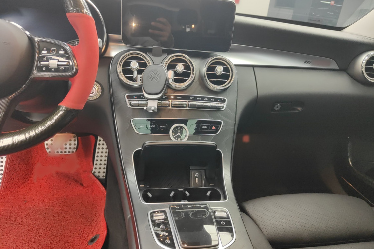 奔驰C级(进口) 2020款 改款 C 260 旅行轿车局部细节16