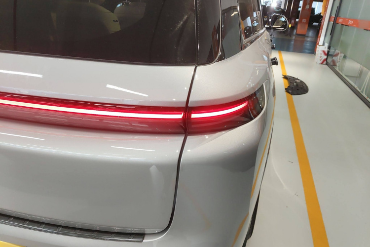 理想汽车 理想L8 2023款 Pro车身外观6006