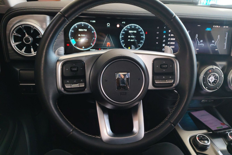 坦克300 2021款 越野版 2.0T 挑战者中控内饰13