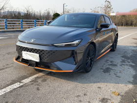 长安UNI-V 2024款 1.5T 尊贵运动型