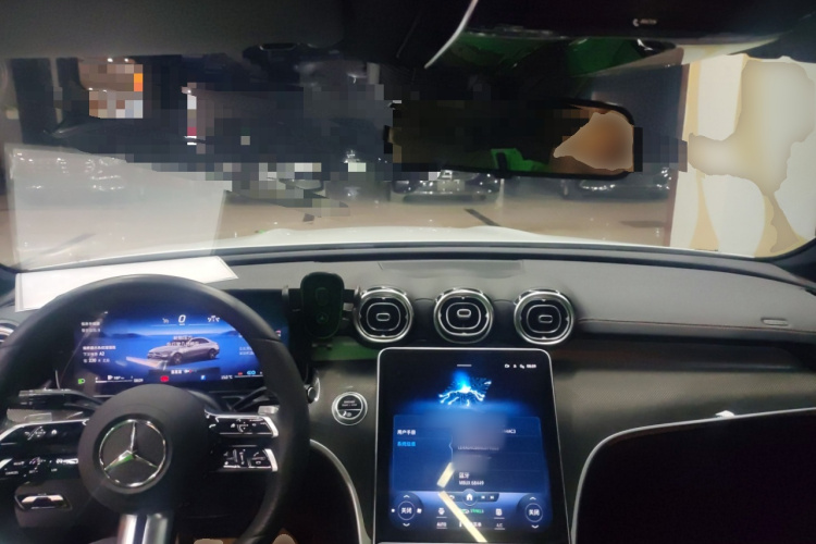 奔驰C级 2022款 C 260 L 运动版中控内饰12