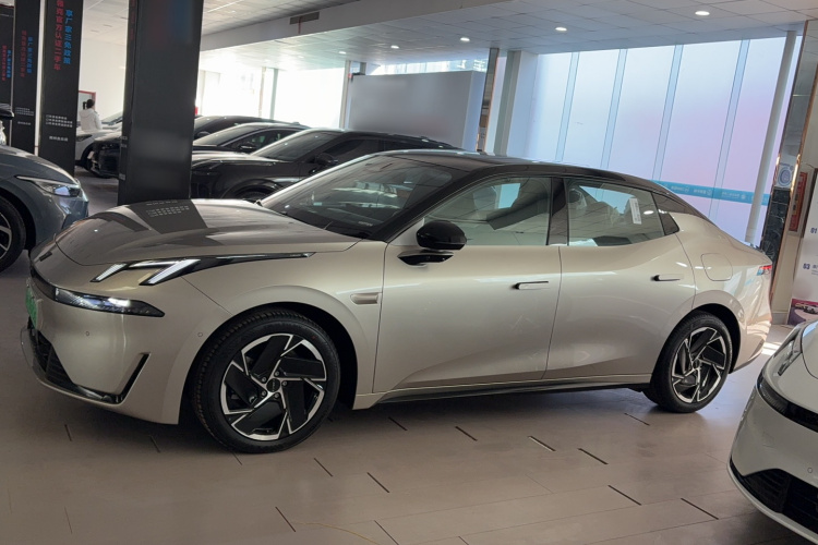 领克07 2024款 EM-P 126长续航 Halo车身外观6005