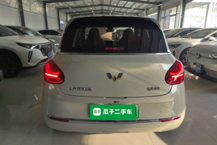 五菱汽车 五菱缤果 2023款 203km 舒享款车身外观6