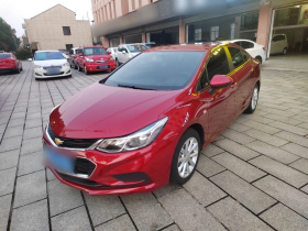 雪佛兰 科鲁兹 2018款 320 自动先锋天窗版