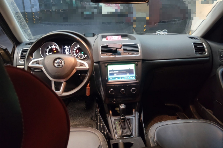 斯柯达 Yeti 2017款 TSI280 DSG车享兄弟版中控内饰12